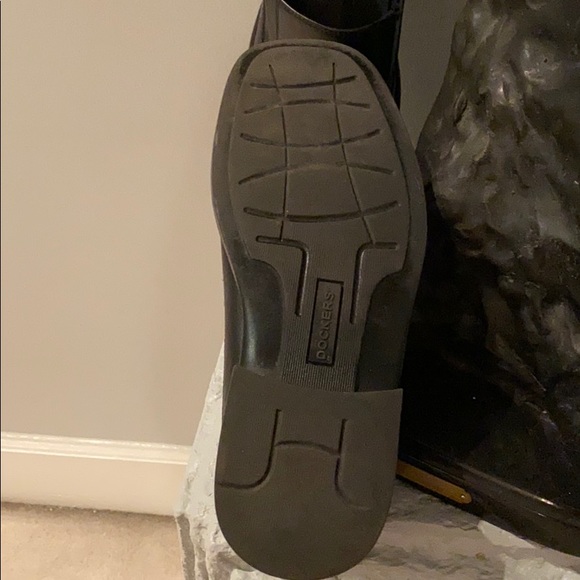 Shoes - Picture 4 of 4